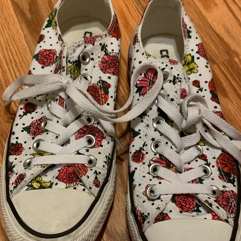Converse rose